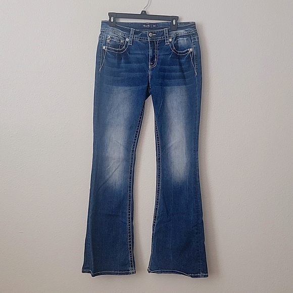 Miss Me Mid-Rise Flare 30*34 - Picture 4 of 10